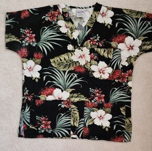 Smart Scrubs top. Small